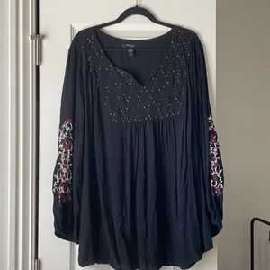 Women’s Plus Embroidered Sleeve Top